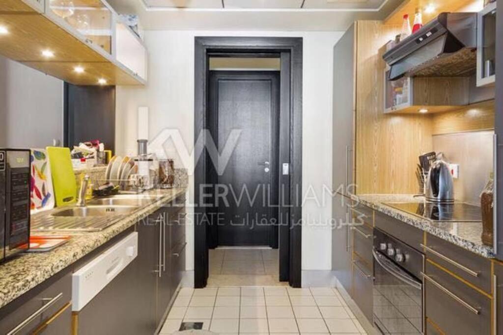 Dubai Marina 1 Bedroom Apt. walking distance JBR. Bagian luar foto
