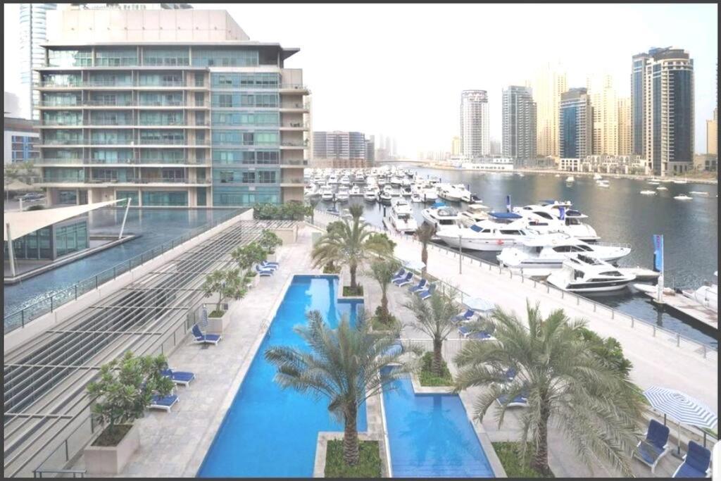 Dubai Marina 1 Bedroom Apt. walking distance JBR. Bagian luar foto